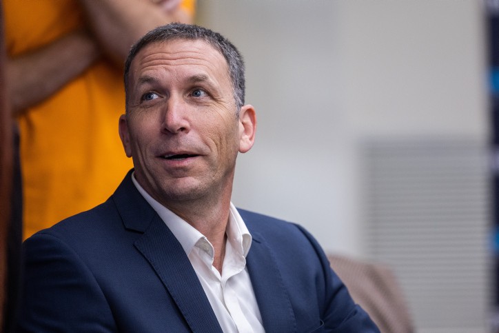 מחזיר את המנדט לגנץ: מתן כהנא התפטר מהכנסת