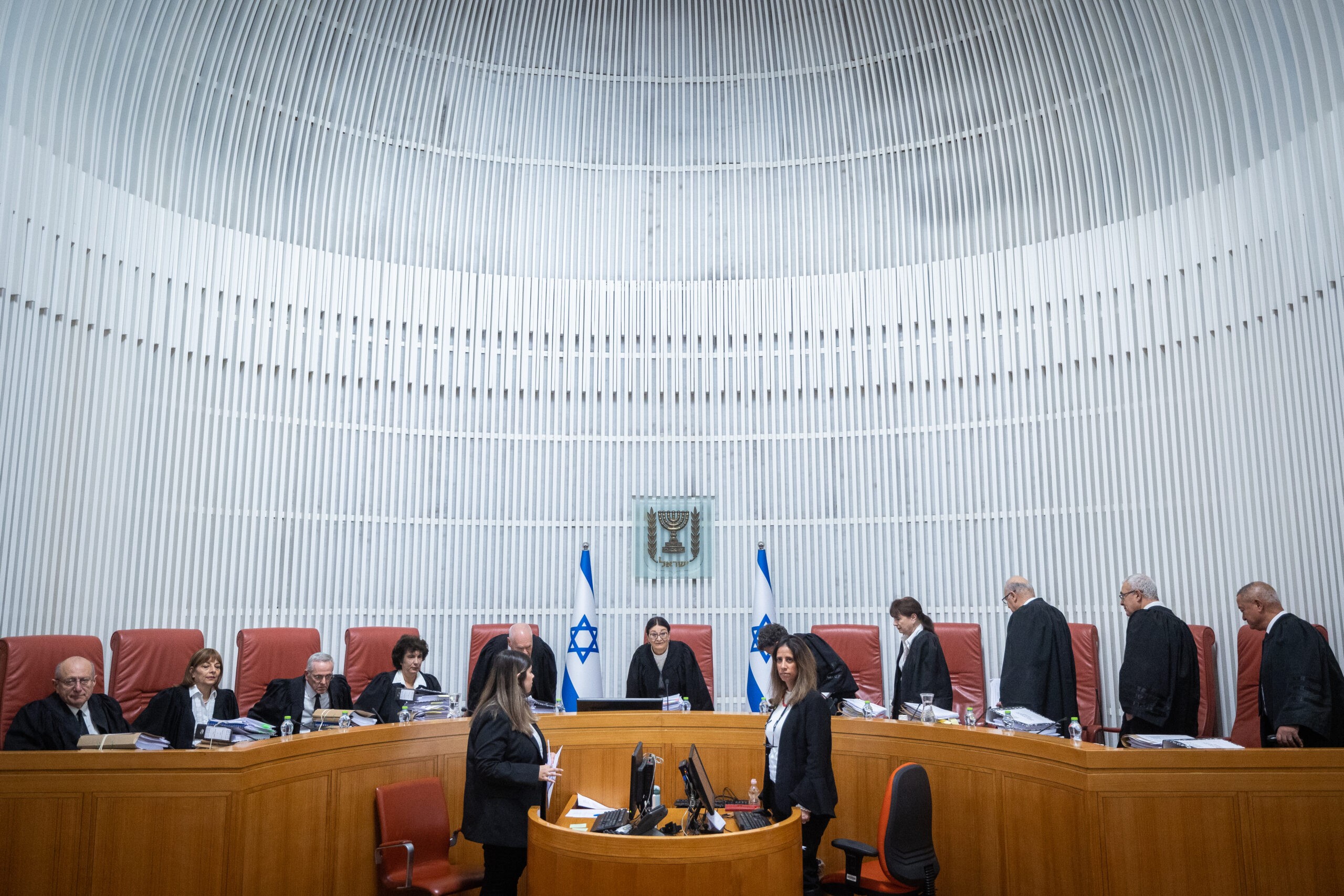 זמן קצר לאחר אישור החוק, עתירות ראשונות הוגשו לבג"ץ