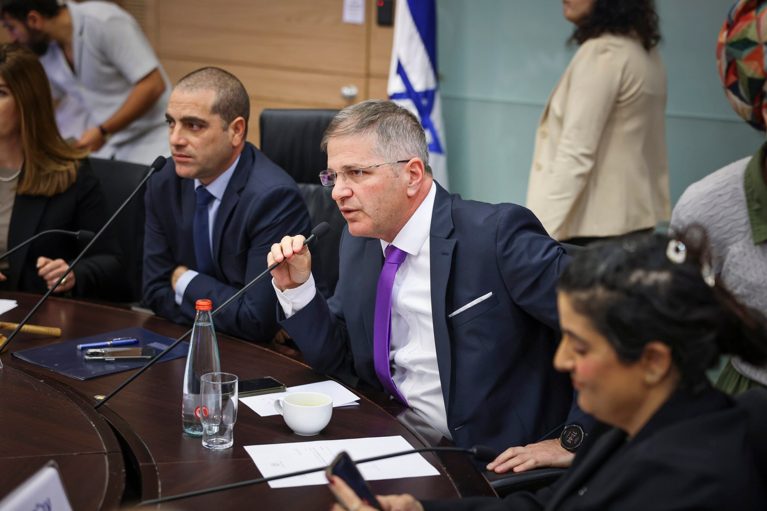 ח"כ יואב קיש וח"כ אופיר כץ בדיון בוועדת המסדרת. צילום: דוברות הכנסת