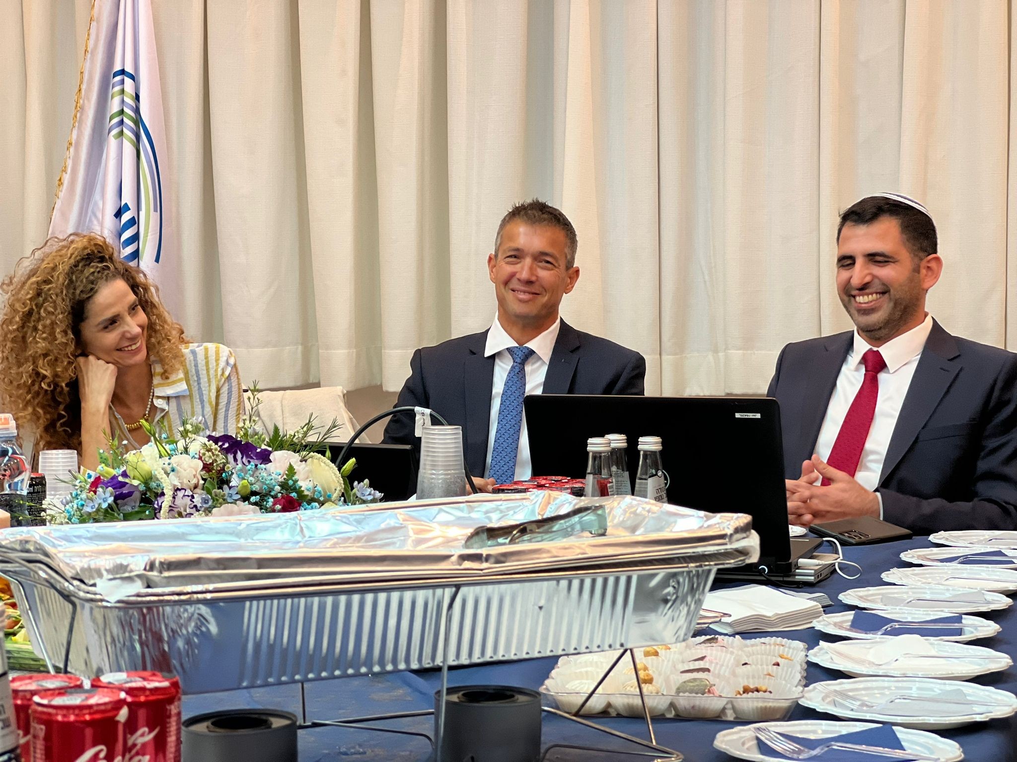 שר התקשורת הודיע: "מבטל את רפורמת הקומה הכשרה"