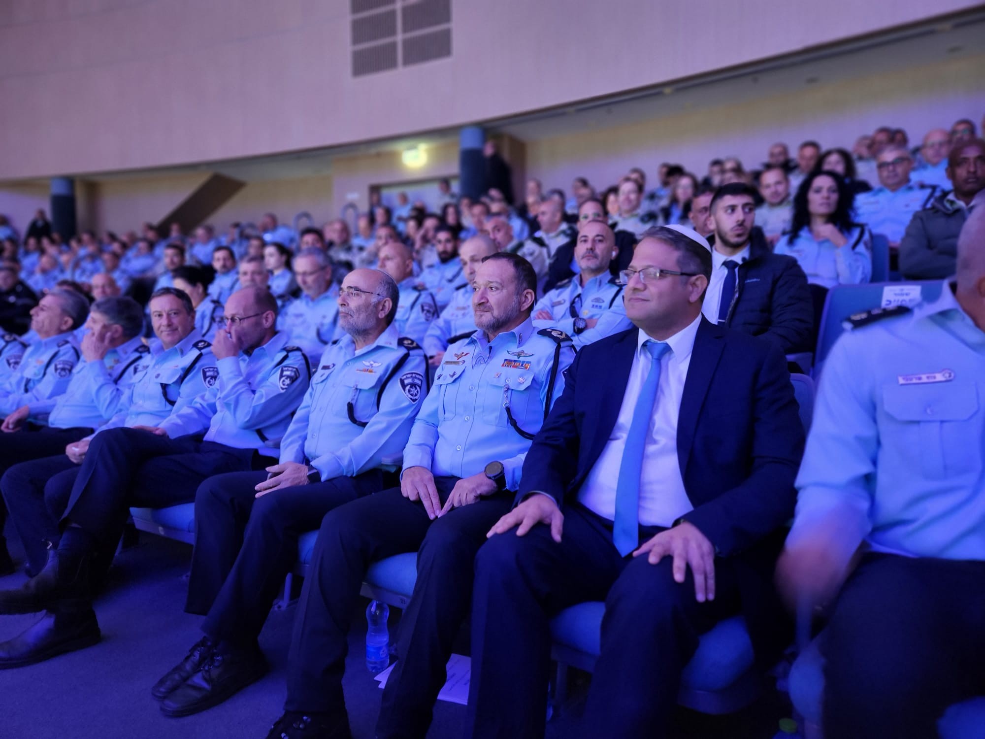 "סוגיה קשה, צריך לתקן": בן גביר התחייב בפני השוטרים - וזכה לתשואות אדירות | צפו