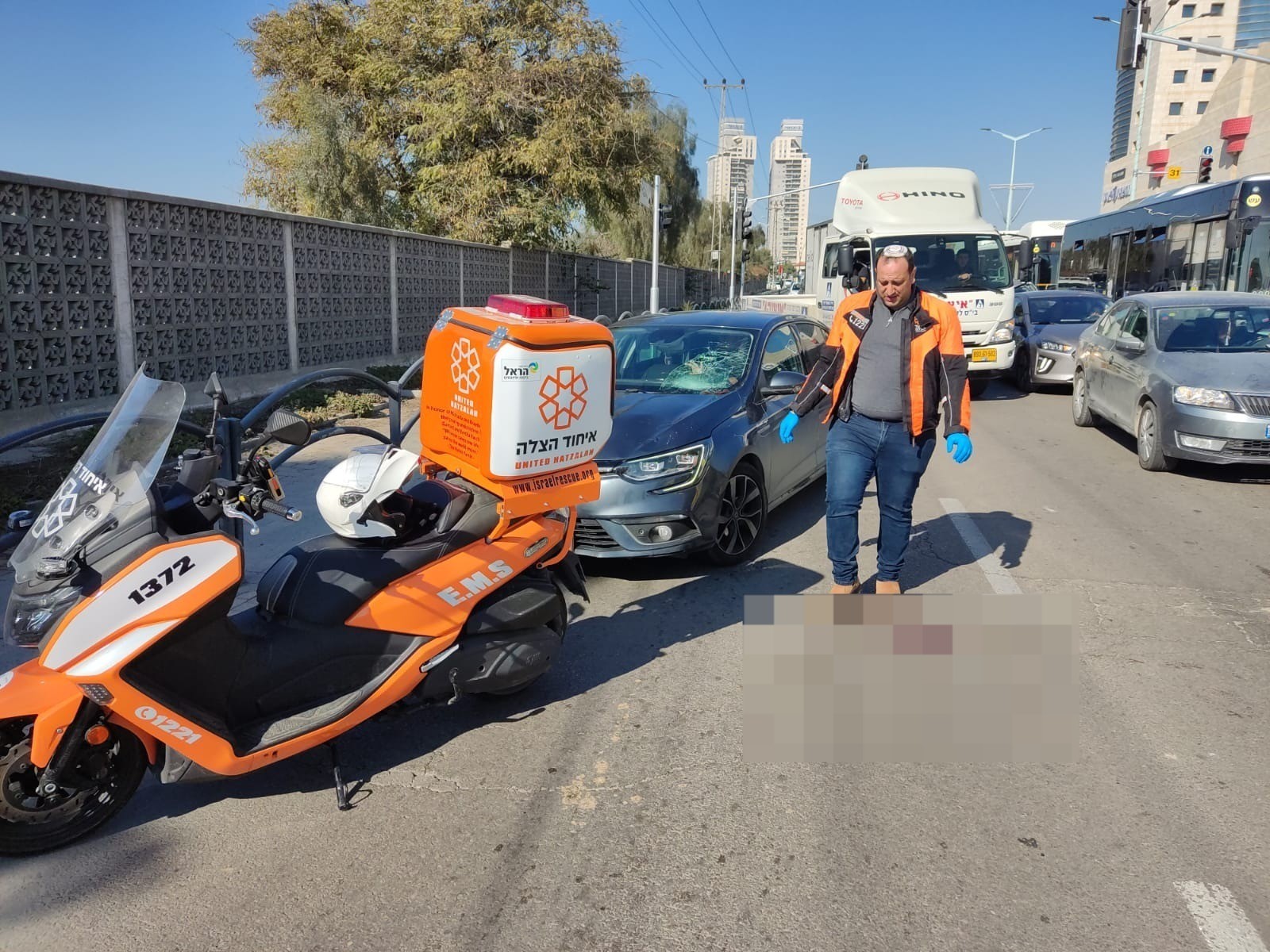 שתי הולכת רגל כבנות 60 ו-80 נפצעו קשה ובינוני מפגיעת רכב בב"ש