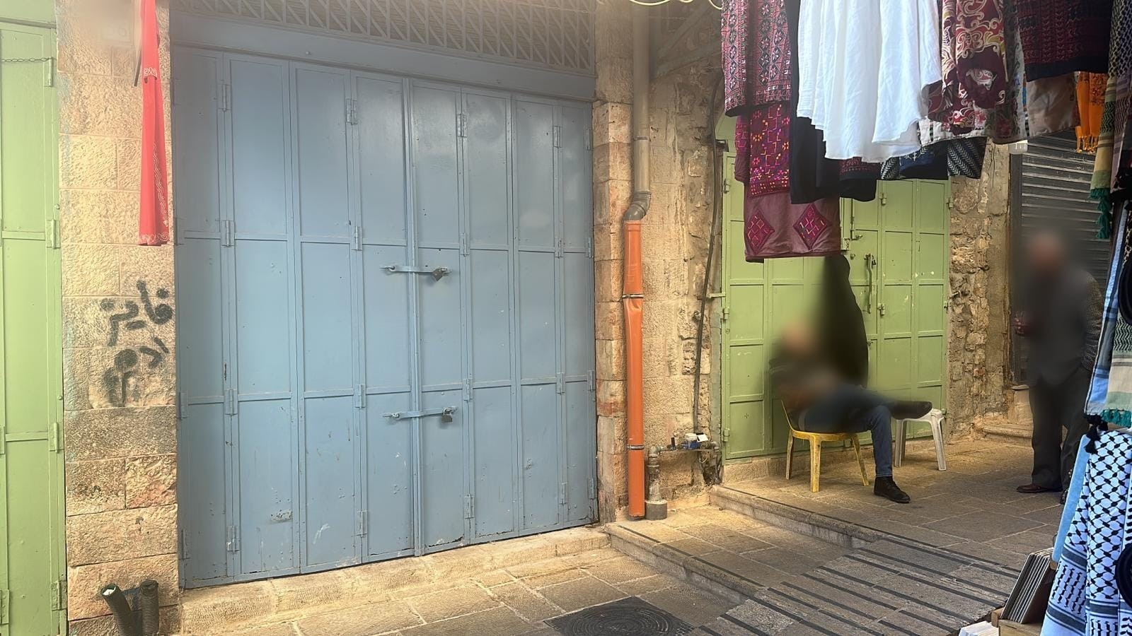 2 עסקים בירושלים נסגרו לאחר שבעליהם היכו יהודים