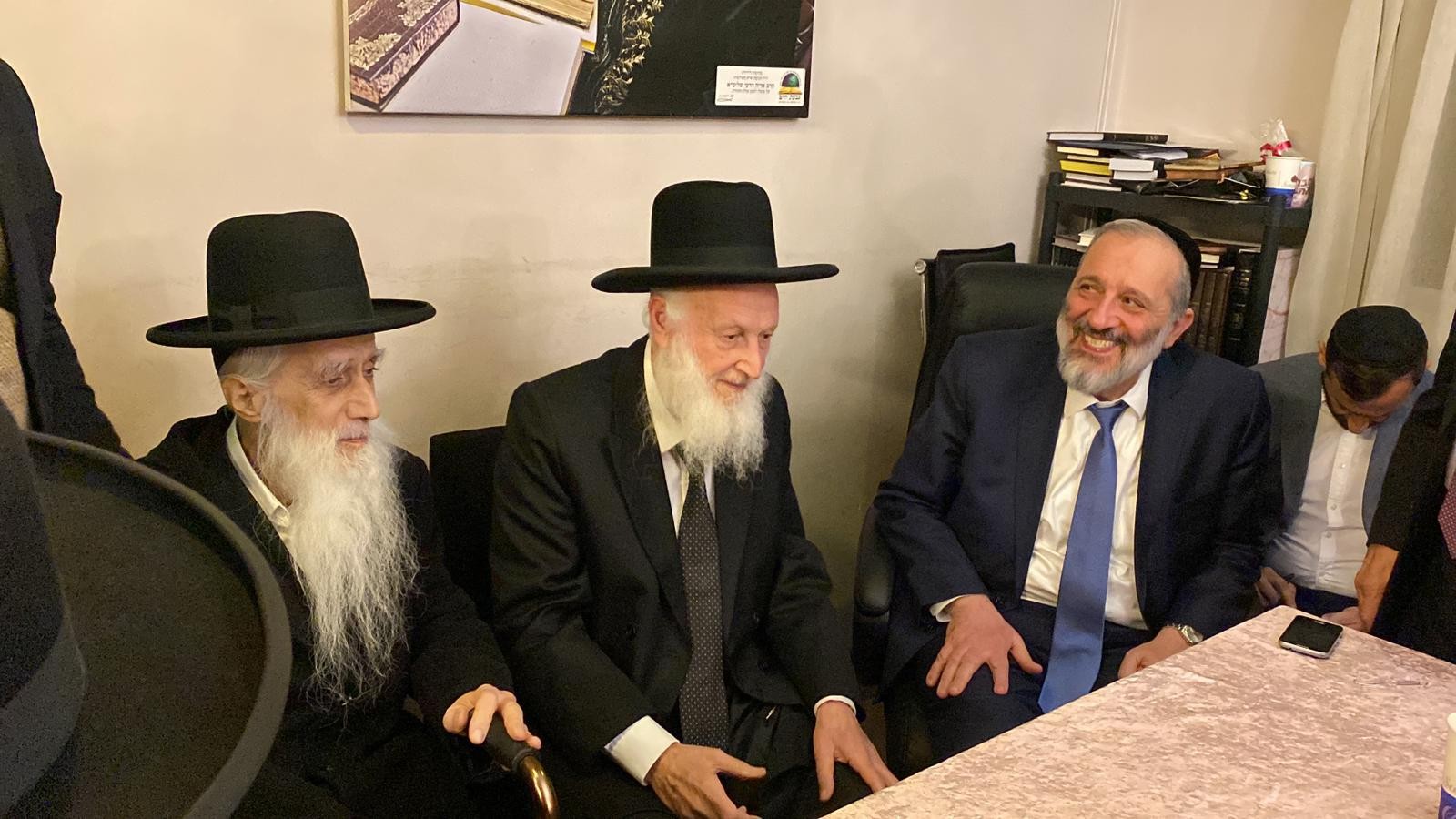 הדרמה במערכת הפוליטית: המסר של אריה דרעי לחברי מפלגתו