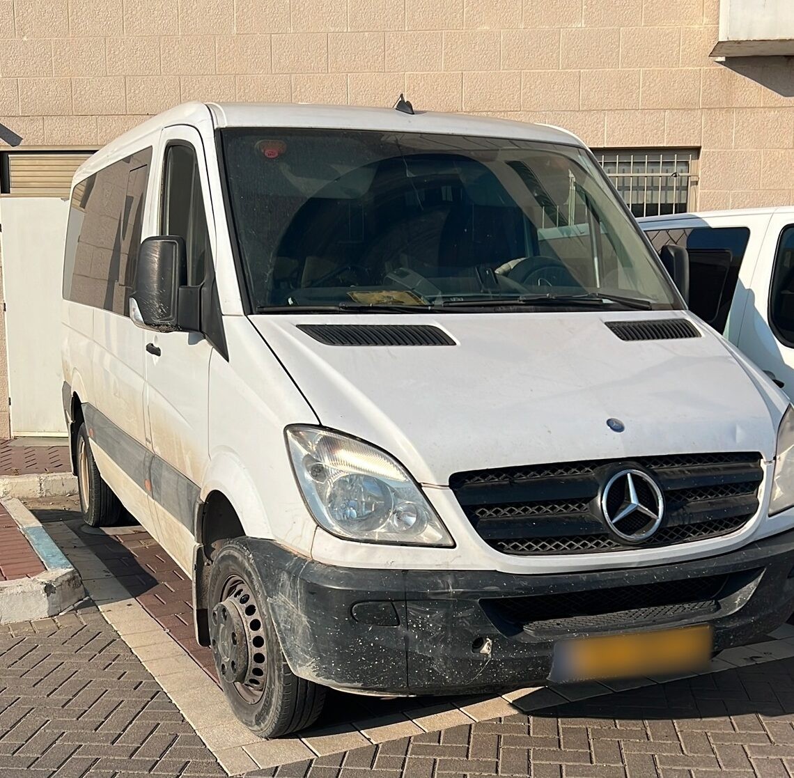 נהג הסעות מרהט נעצר: "נהג עם רישיון פסול ברכב תחת איסור שימוש"