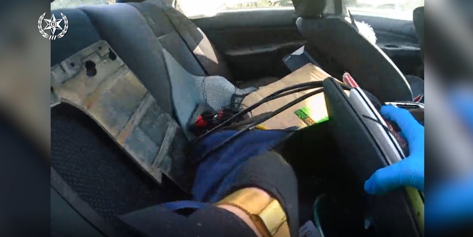 גול עצמי? פורץ גנב ציוד רפואי ממרפאה, ברח עם רכבו ועשה תאונה עצמאית | תיעוד