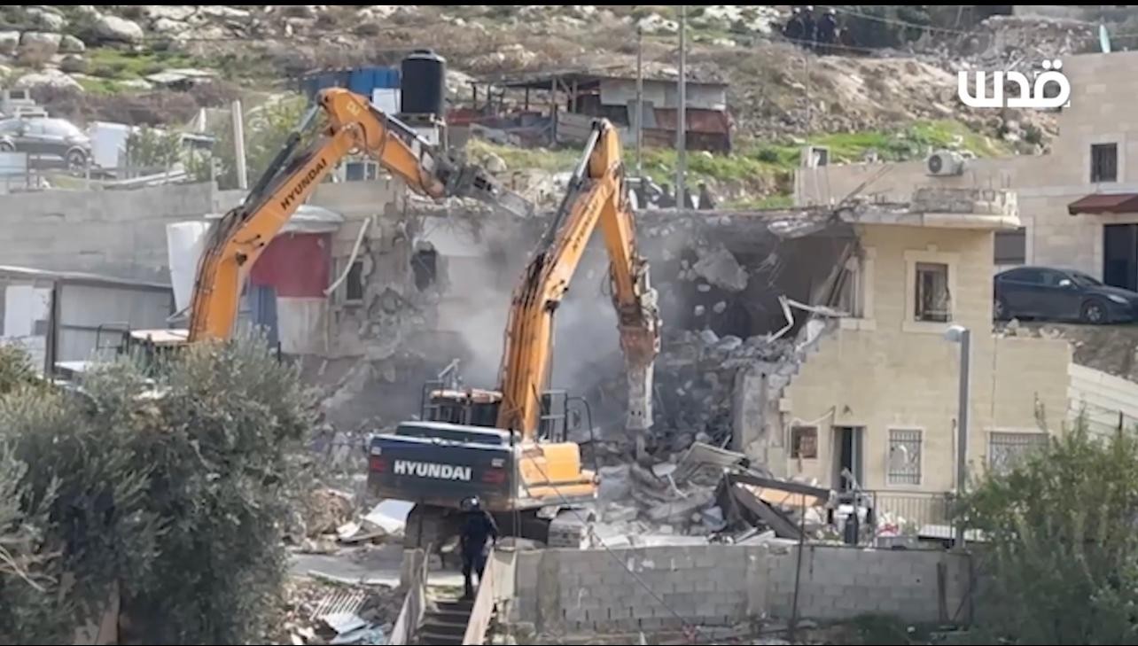 מתחילים בענישה: כוחותינו הרסו מבנים לא חוקיים בכפר ג'בל מוכאבר במזרח י-ם