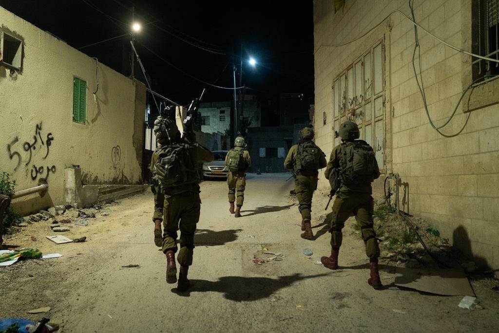 לוחמינו ירו ופגעו במחבלים שיידו לעברם אבנים ובלוקים בפעילות באיו"ש