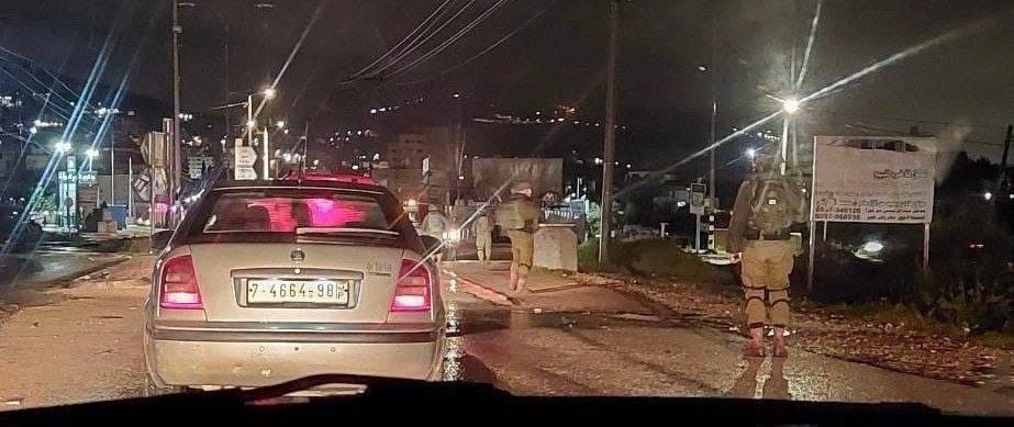 זירת הפיגוע בצומת תפוח | צילום: לפי סעיף 27א לחוק זכויות יוצרים
