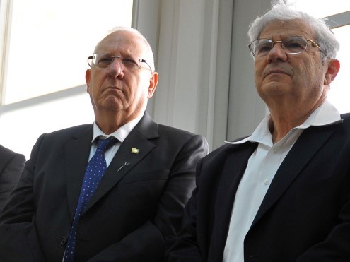 "נשברו כל הכלים. על הכנסת לקום ולעשות מעשה בטרם יהיה מאוחר מדי". (רובי ריבלין, 2003)