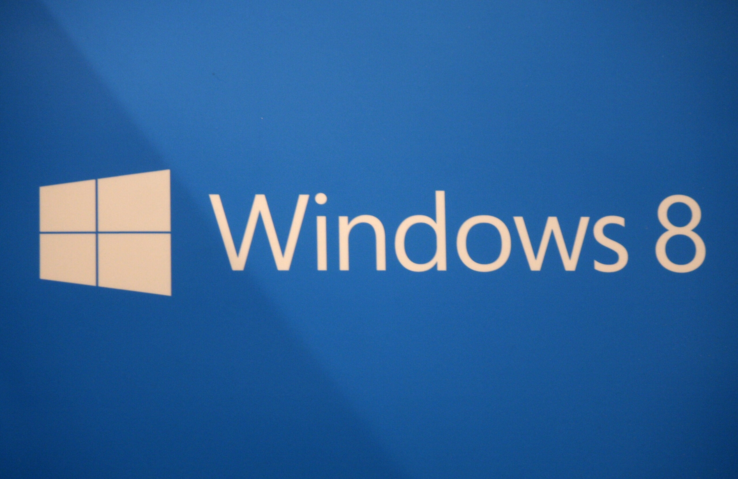 מהרו לעדכן: תוכנת ההפעלה Windows 8 | צילום: shutterstock