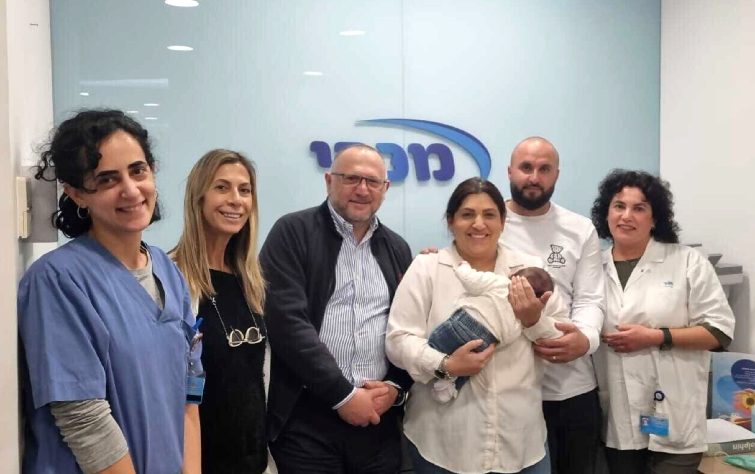 "התפללתי ליום שאחזיק אותם בידיים": הפכה לאמא בתום מסע של 6 שנים