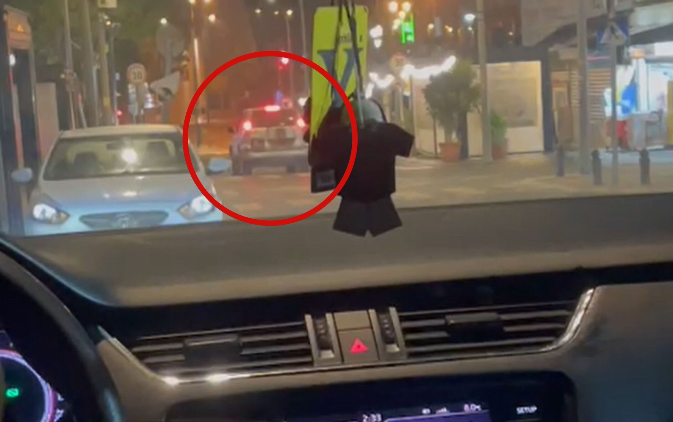 הדרום הפרוע: עוצרים את הגי'פ - ויורים על מסעדת "המקסיקני" בב"ש | תיעוד