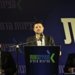 סמוטריץ' בנאומו: "לפיד הכריז מלחמה נגד ישראל, הוא מחבל בניסיונות ההידברות"
