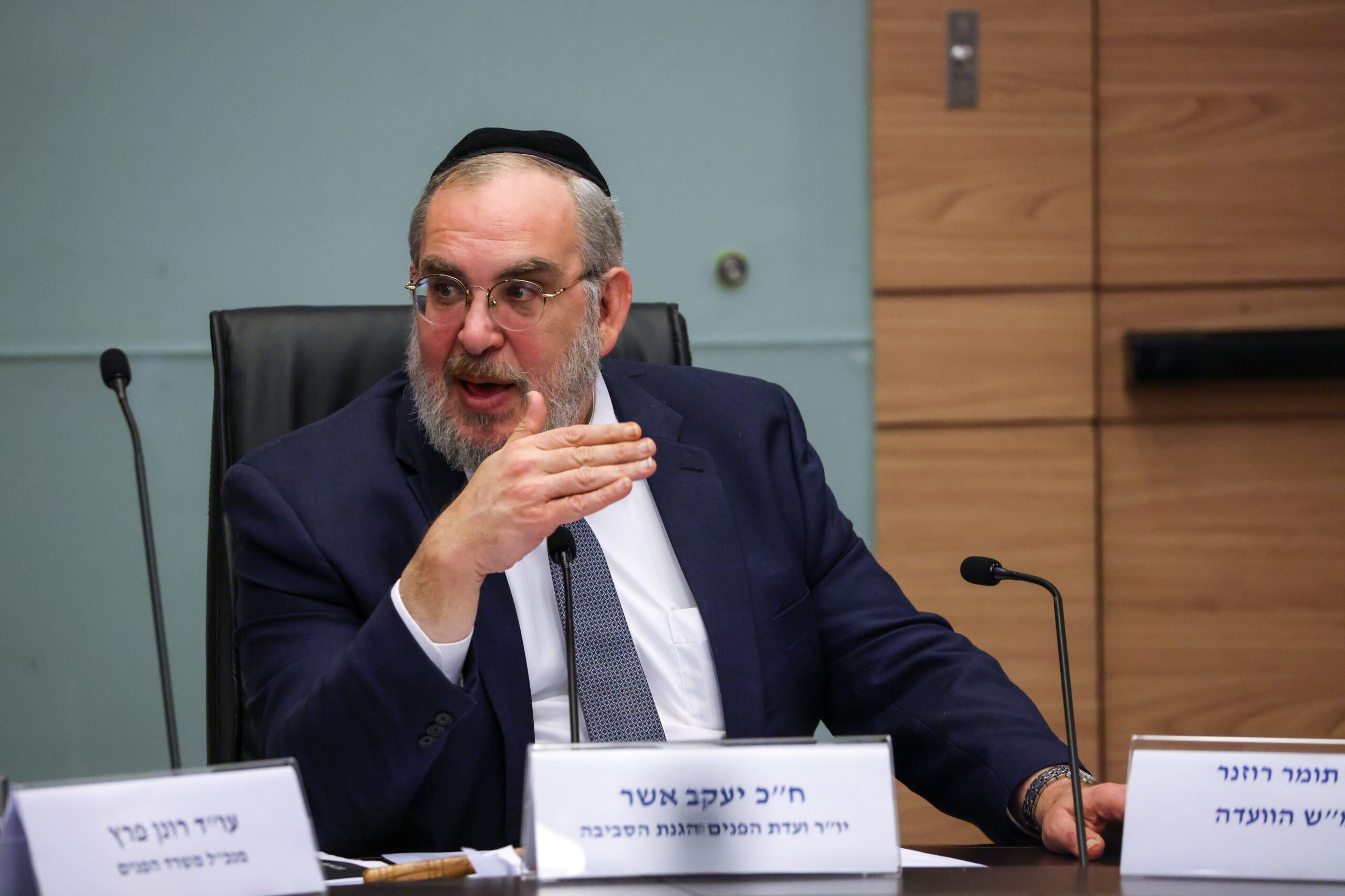 "נגיע למיליון נוספים": התוכנית שתצמצמם את זמני ההמתנה לדרכונים
