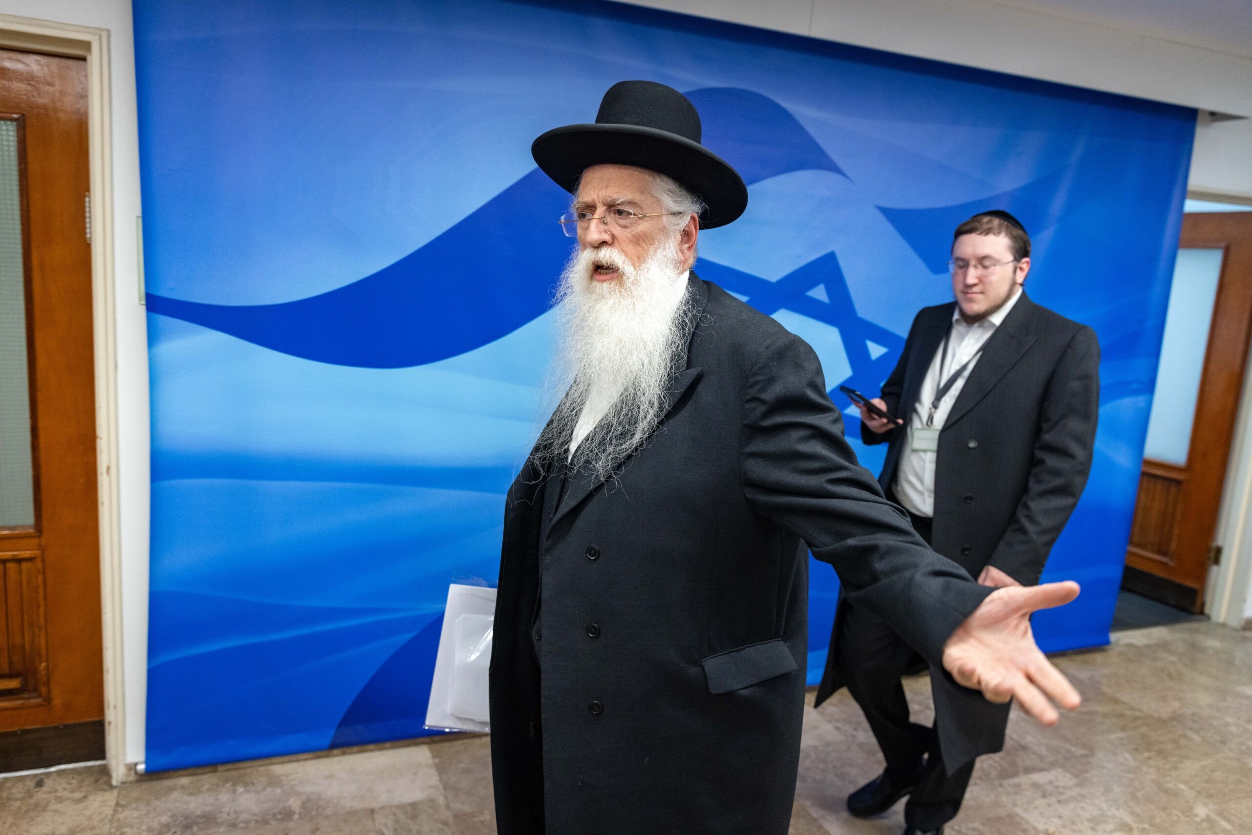 השר האחראי על ההילולה במירון: "אין לנו תקציב - זו לא בדיחה"