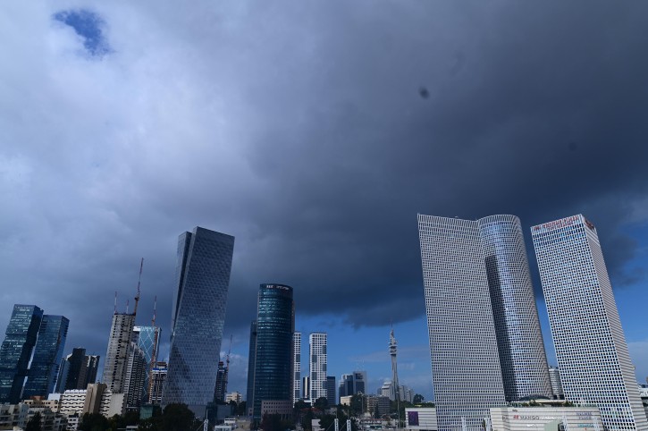 אין שינוי בטמפרטורות, יתכן גשם מקומי בדרום ובמזרח | התחזית