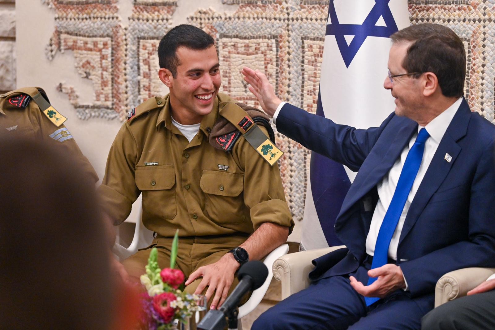 הנשיא הרצוג מזועזע מהקריאות לרצח נתניהו: "זה דבר נורא, תעצרו רגע - תנשמו"