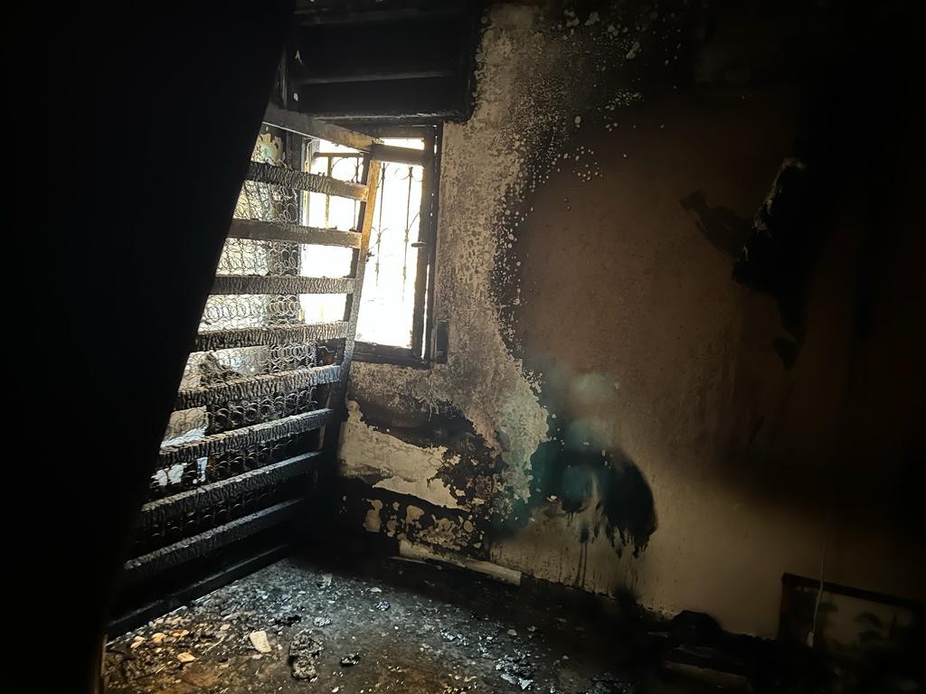 חשד להצתה בנהריה: 17 דיירים פונו מבניין ברחוב אחד העם 