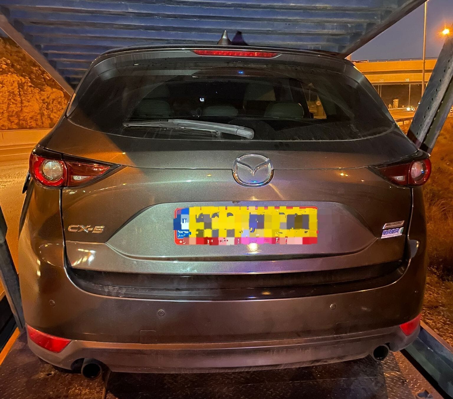 נתפסו על חם: 12 כלי רכב גנובים נעצרו רגע לפני שעברו לשטחי הרש"פ