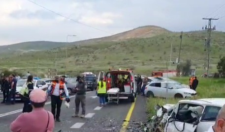 7 בני אדם נפצעו בדרגות פציעה שונות בתאונת דרכים בכביש 90 בבקעה