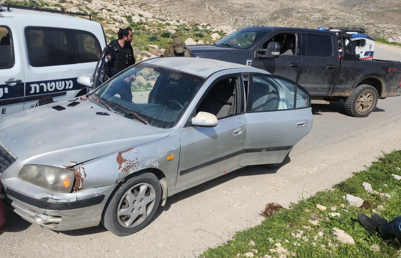 4 חשודים ערבים ביצעו פיגוע אבנים סמוך לכוכב השחר ונעצרו ע"י המשטרה