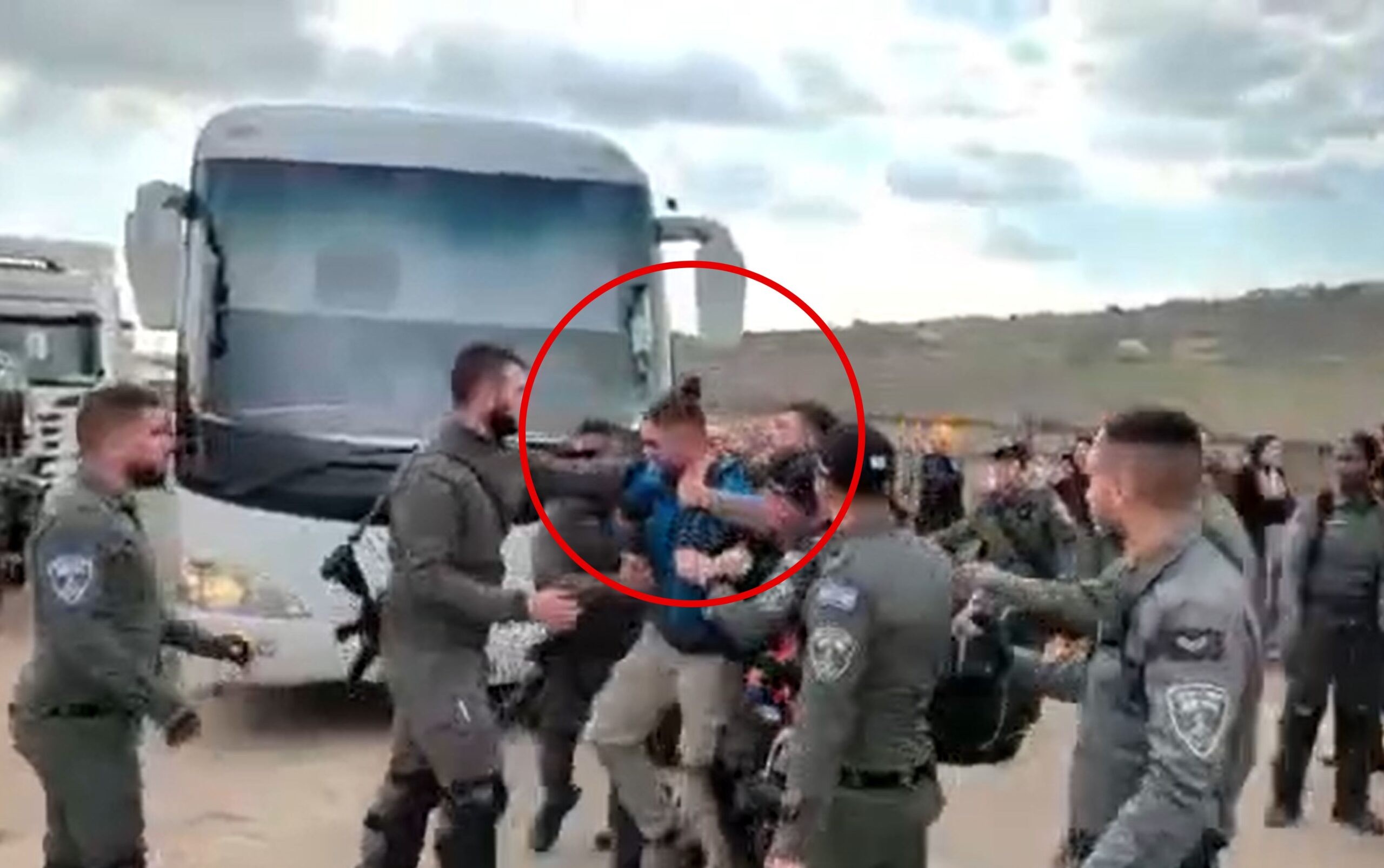בעקבות האלימות כלפי מפגין בשילה: דרישה לפטר את שוטרי מג"ב