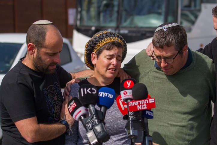 "החיים התהפכו": אימם של האחים הלל ויגל הי"ד בפוסט מטלטל
