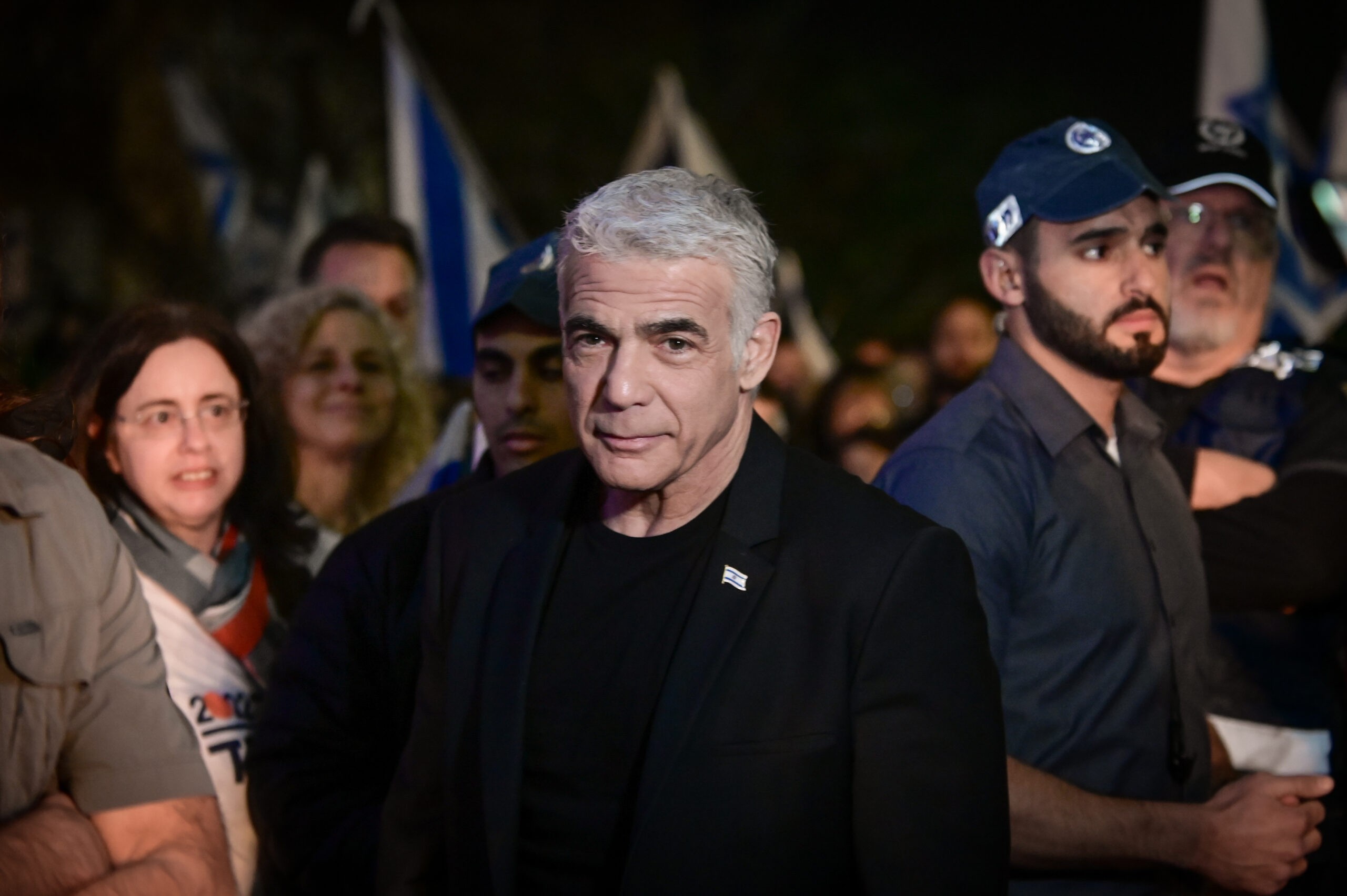 לפיד תוקף: "הקול קול נתניהו - הידיים ידי לוין" | התגובות להצהרת נתניהו