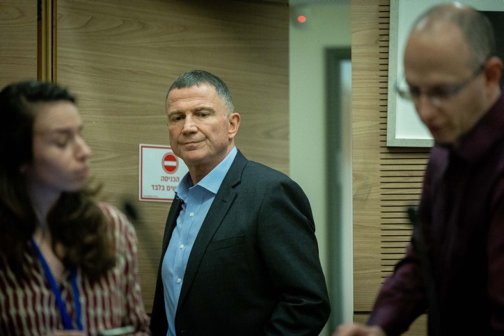 "יש פחד וחשש": לאחר שנעדר מההצבעות - אדלשטיין נפגש עם מתנגדי הרפורמה