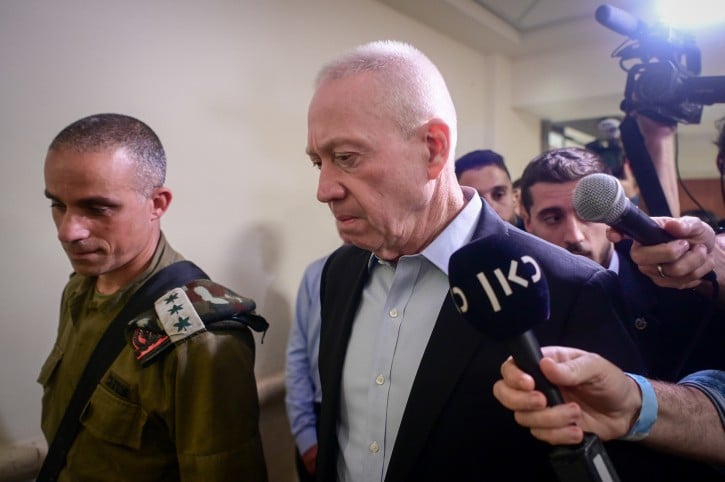 לאחר שפוטר מתפקידו: האם זה היעד הבא של יואב גלנט?
