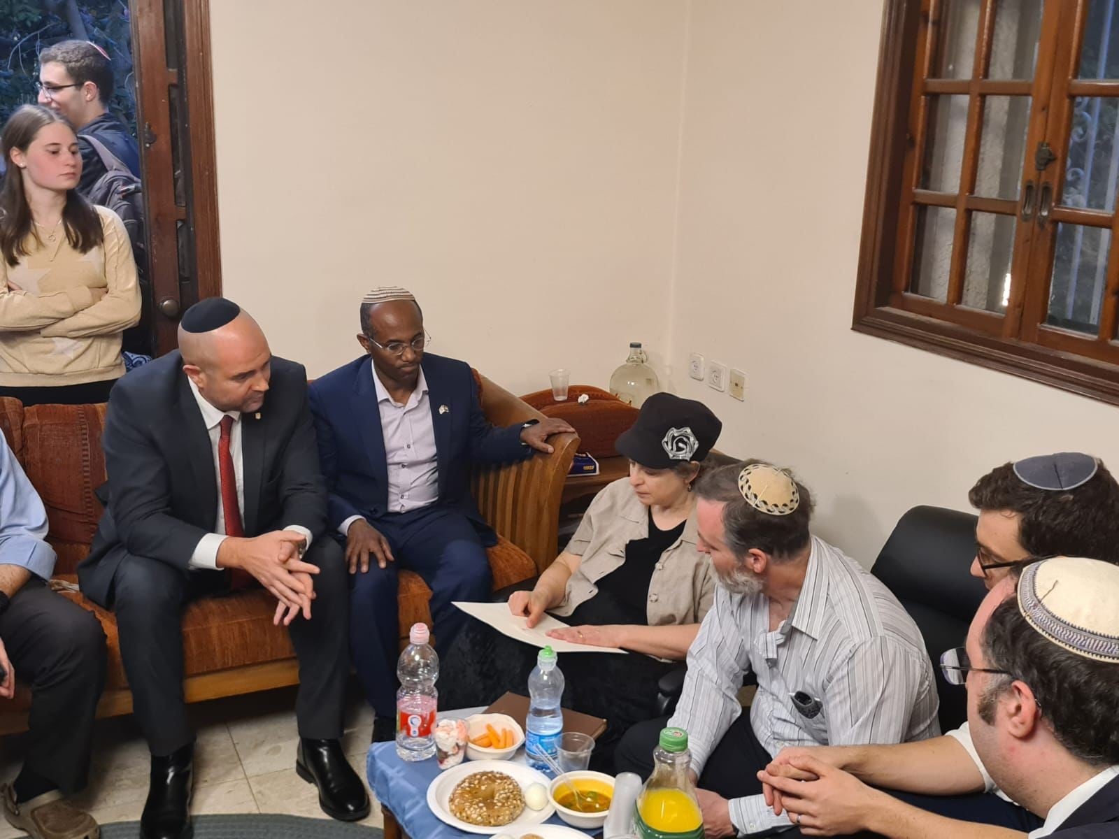 הערב היחיד בו ישבו שבעה בארץ: ח"כים הגיעו לניחום משפחת גנלס