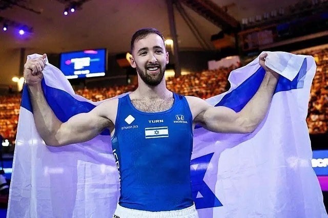 האלוף האולימפי ארטיום דוגופיאט. צילום: עמוד הפייסבוק של ארטיום דוגופיאט