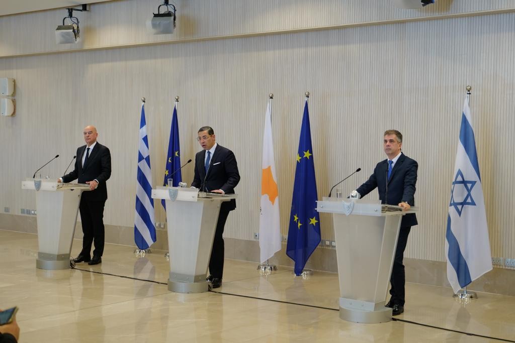 שר החוץ כהן בקפריסין: "הטרור האיראני פוגע באירופה"