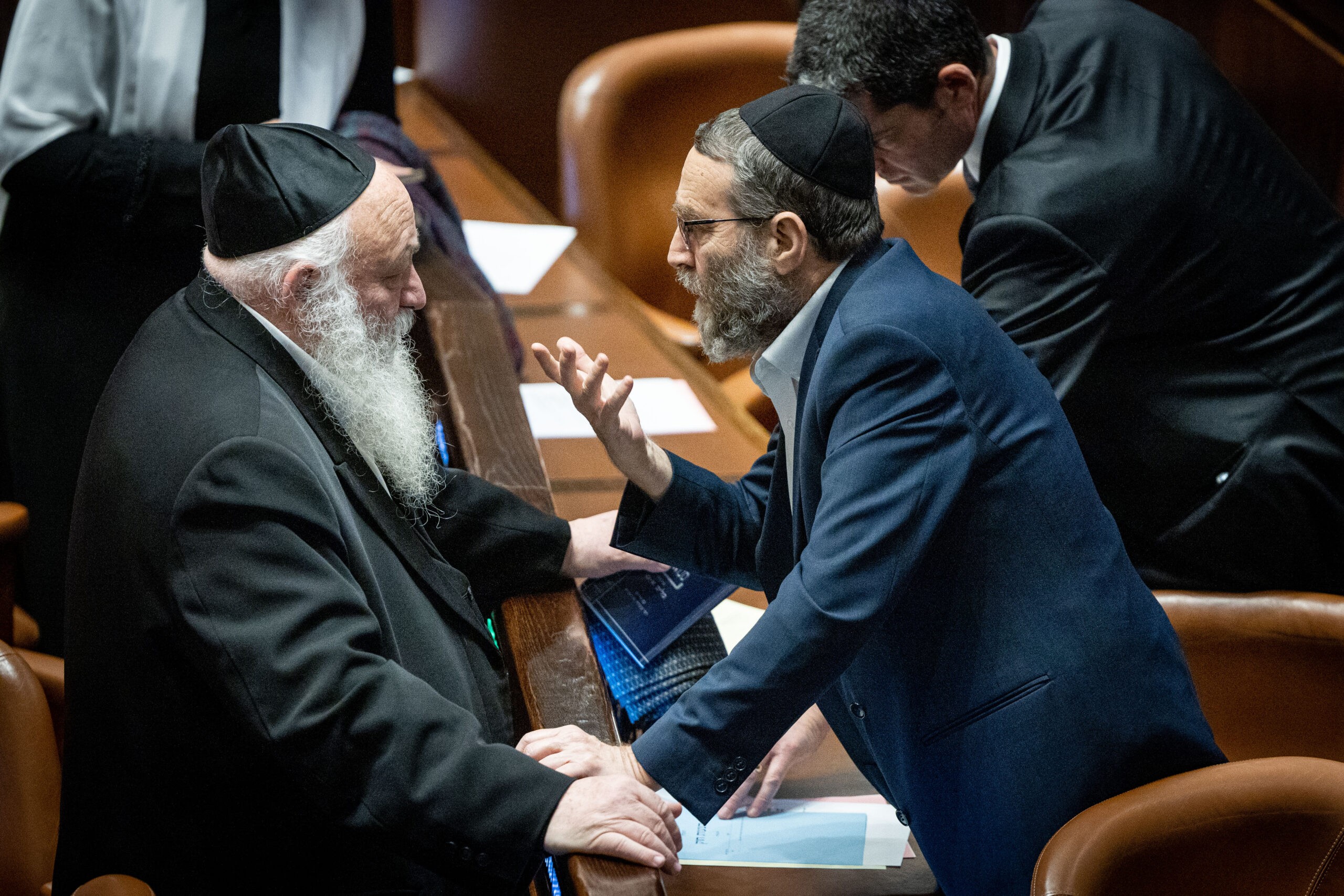 יהדות התורה: לא נצביע עם הקואליציה - עד להצגת חוק הגיוס