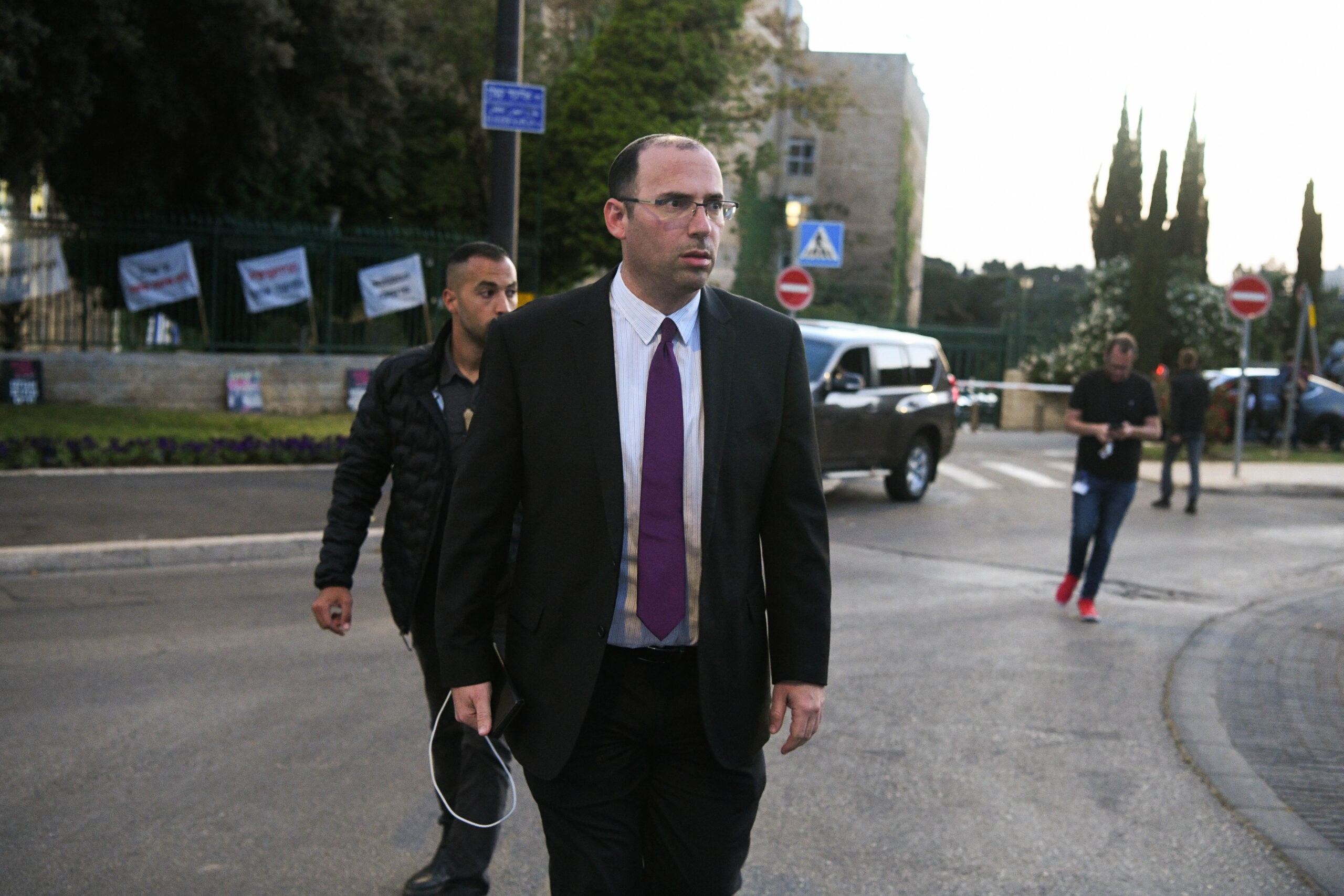 ח"כ רוטמן הותקף על ידי עציר מנהלי במהלך ביקור בכלא איילון