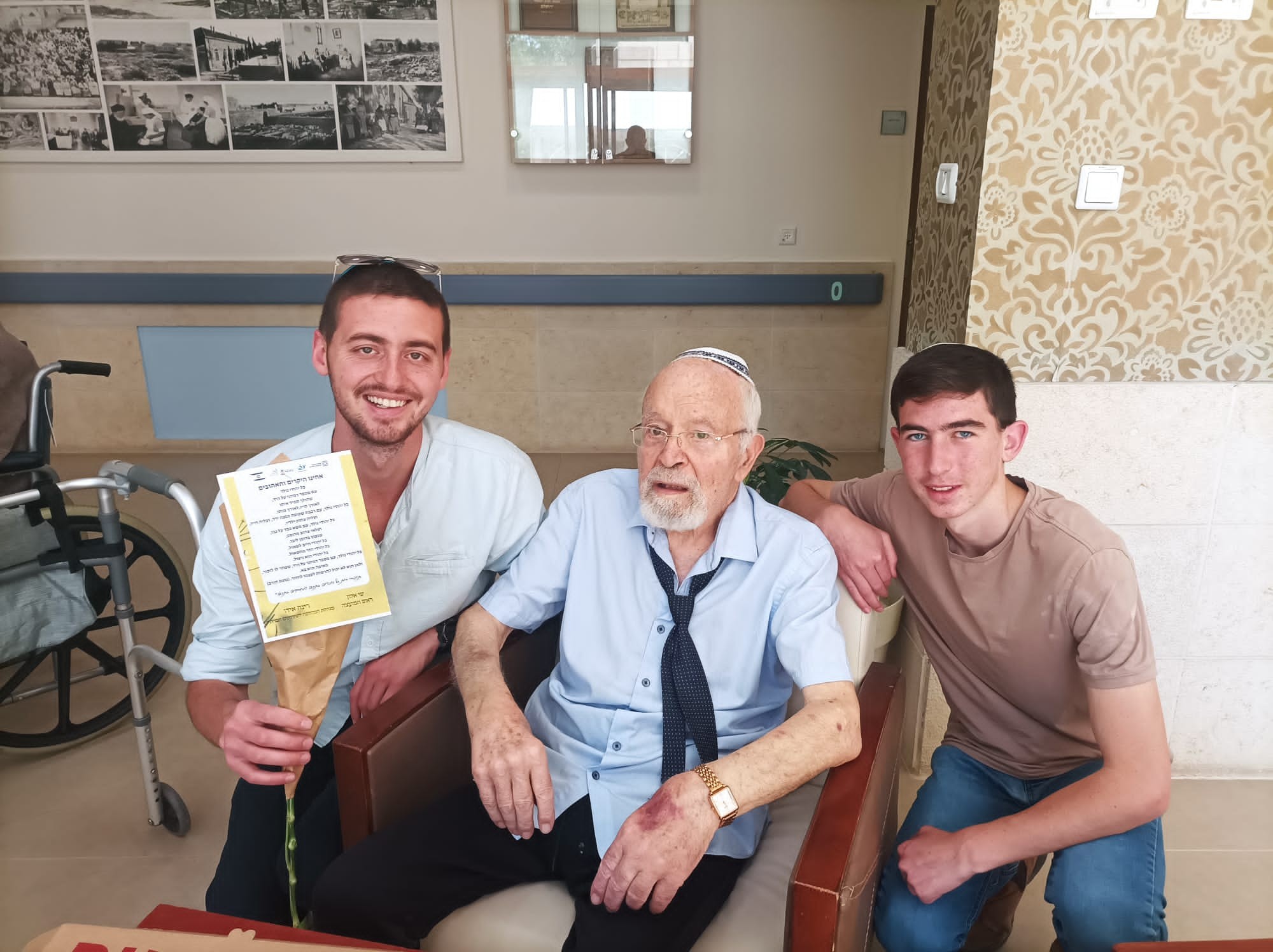 מחווה לניצולים. דוברות בית אל