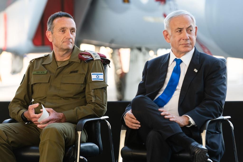 ראש הממשלה בנימין נתניהו והרמטכ"ל הרצי הלוי | צילום: עמוס בן גרשום, לע"מ