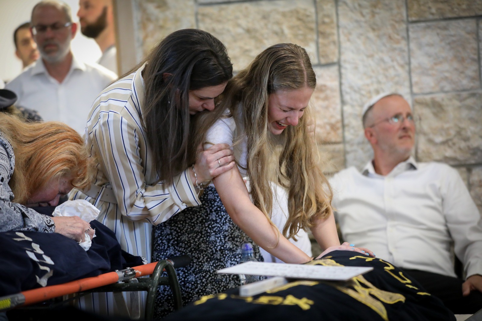 הלווית האחיות די הי"ד | צילום: נועם רבקין פנטון, פלאש 90