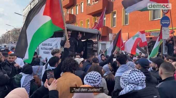 תיעוד מפחיד: הסערה בגרמניה לאחר קריאות 'מוות ליהודים' שנשמעו בברלין