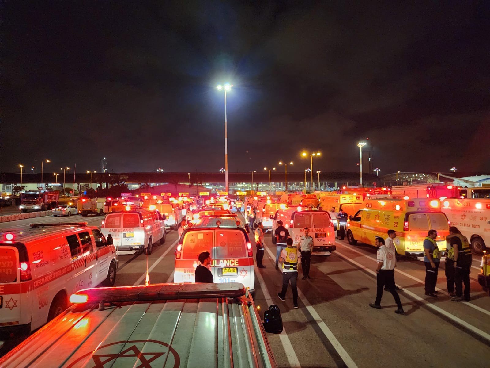 דרמה לילית בנתב"ג: מטוס אל על הכריז מצב חירום ושב על עקבותיו