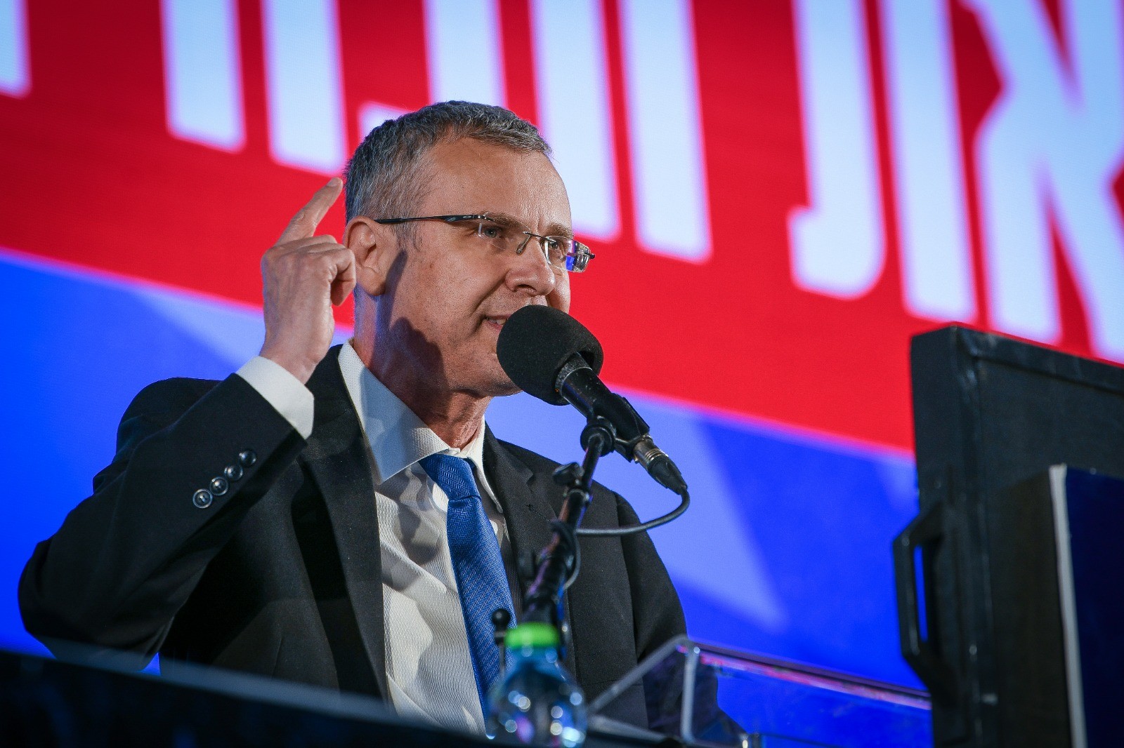 שר המשפטים לוין בהפגנת הימין: "הכניעה לסרבנות היא סוף הדמוקרטיה"