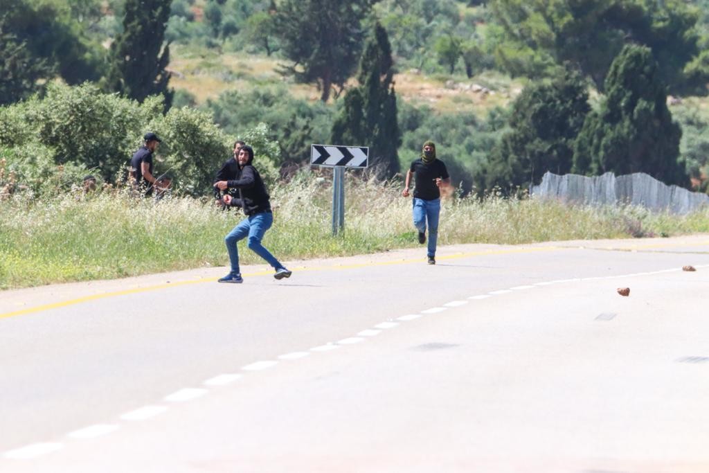 ירושלים: מחבל זרק אבנים לעבר אוטובוס ונעצר