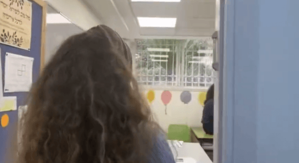"אל תעשו על בנות האולפנה רווח פוליטי"