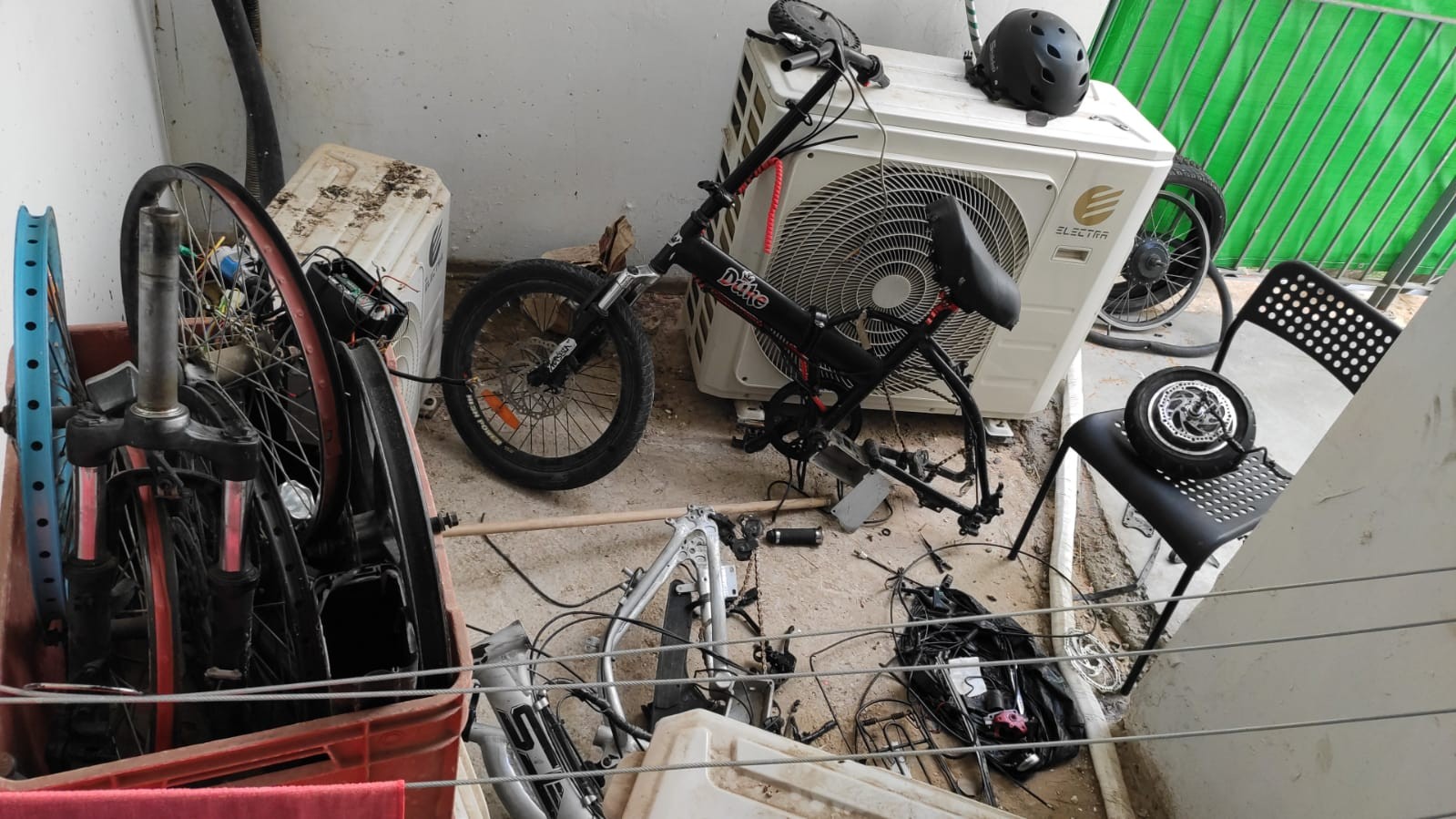 האוכל לא הגיע: אישום נגד 3 קטינים ששדדו אופניים של שליח מזון