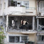 פגיעה ישירה: הרוג ראשון והרס אדיר בזירת הנפילה ברחובות | תיעוד