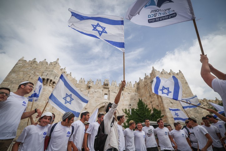 הקרב במערכת החינוך: מי יניף את הדגל ביום ירושלים?