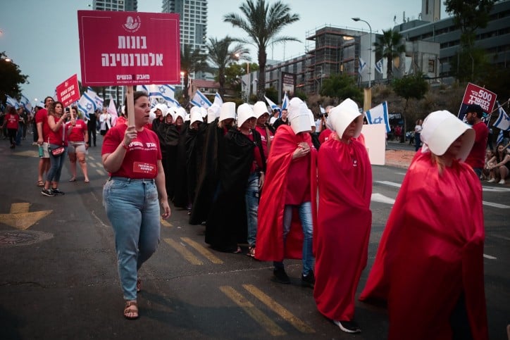 סקר "שבע" חושף מה באמת חושבים מצביעי האופוזיציה על ההפגנות