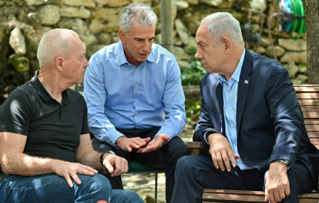 בשבעה על אמו של גלנט: רה"מ, ראש המוסד ושהב"ט בהעמ"צ ביטחונית