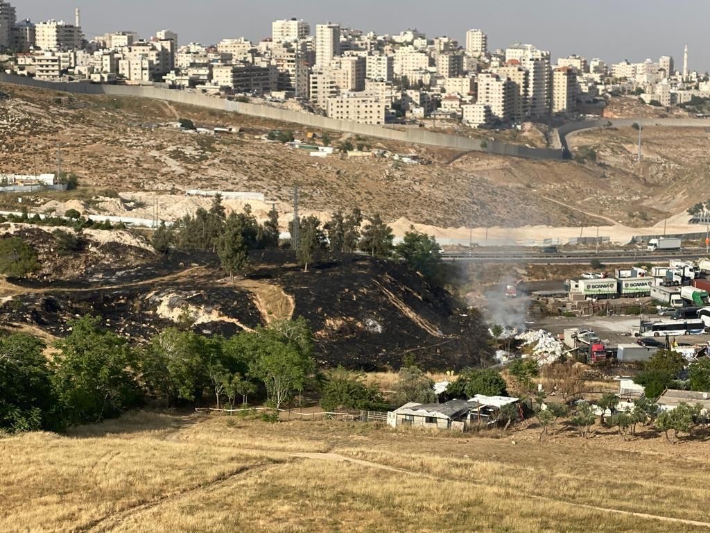 השריפה בירושלים: שלושה קטינים תושבי עיסאוויה נעצרו בחשד להצתה 